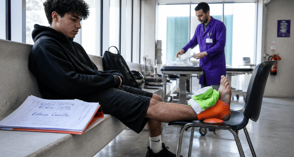 entorse a la cheville que faire jeune adulte clinique