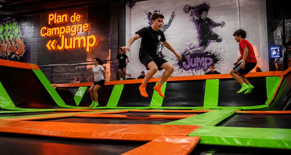 ados sautant trampoline park plan de campagne