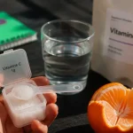 1g de vitamine c par jour : pilule et eau, bénéfices et risques