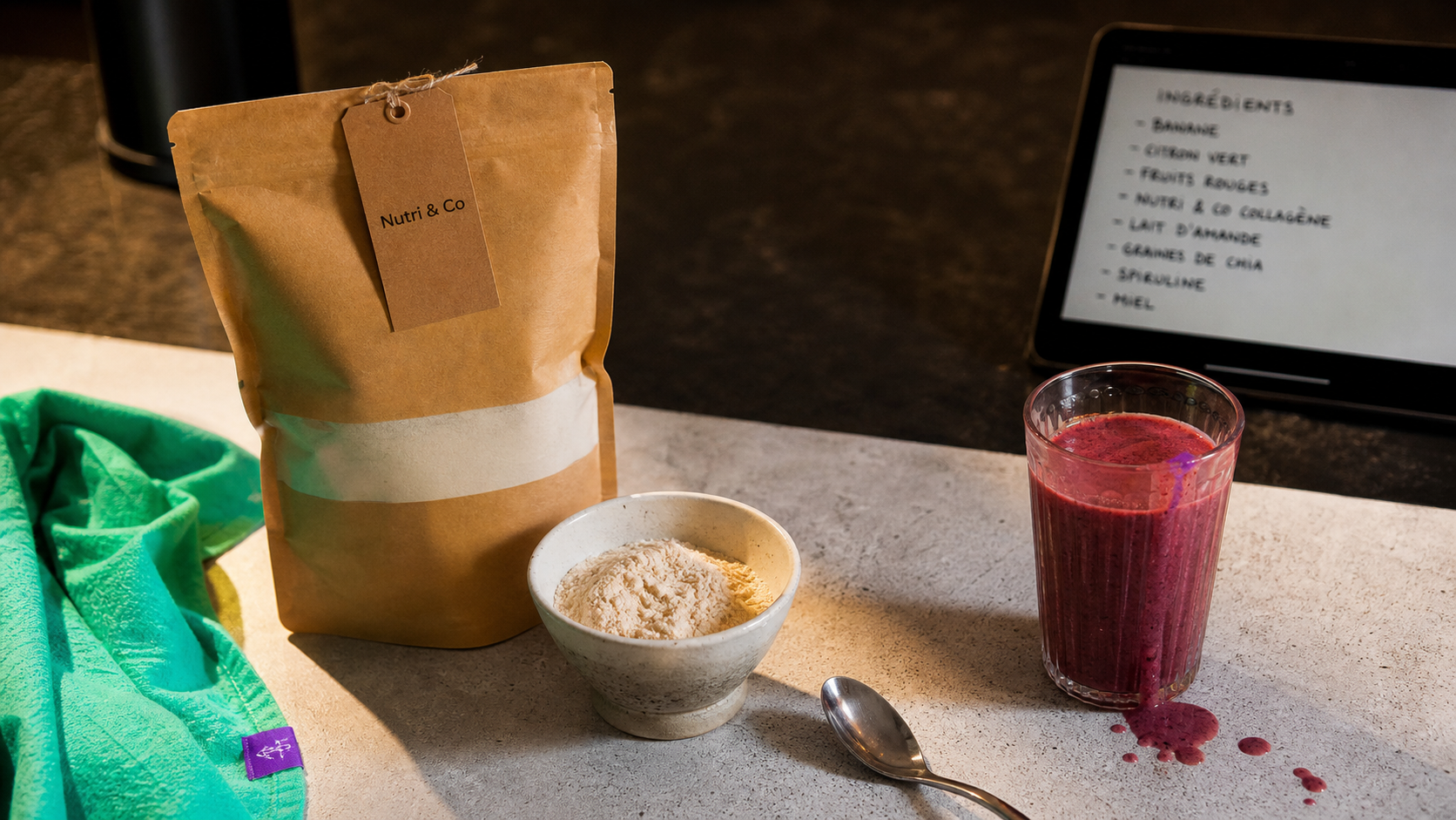 Collagene Nutri and Co : peptides et vitamine C, poudre et smoothie