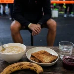 Petit dejeuner avant une course : repas 3 heures avant, banane et pain grillé