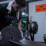 Sport pour secher : musculation et cardio pour garder le muscle